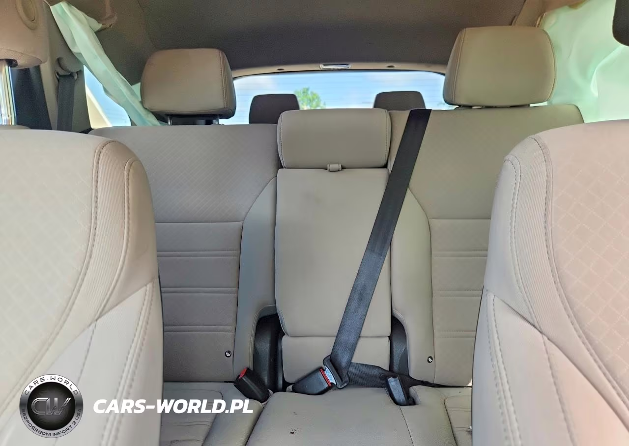2018 Kia Sorento Lx VIN:5XYPGDA37JG373591 - 10
