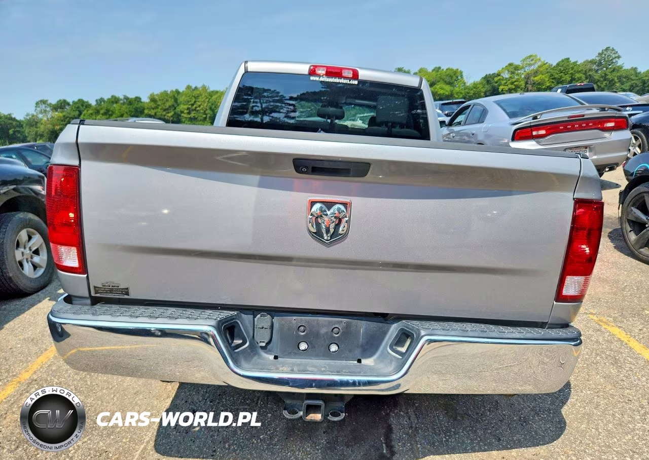 2019 Ram 1500 Classic Tradesman VIN:1C6RR6FG9KS629274 - 6