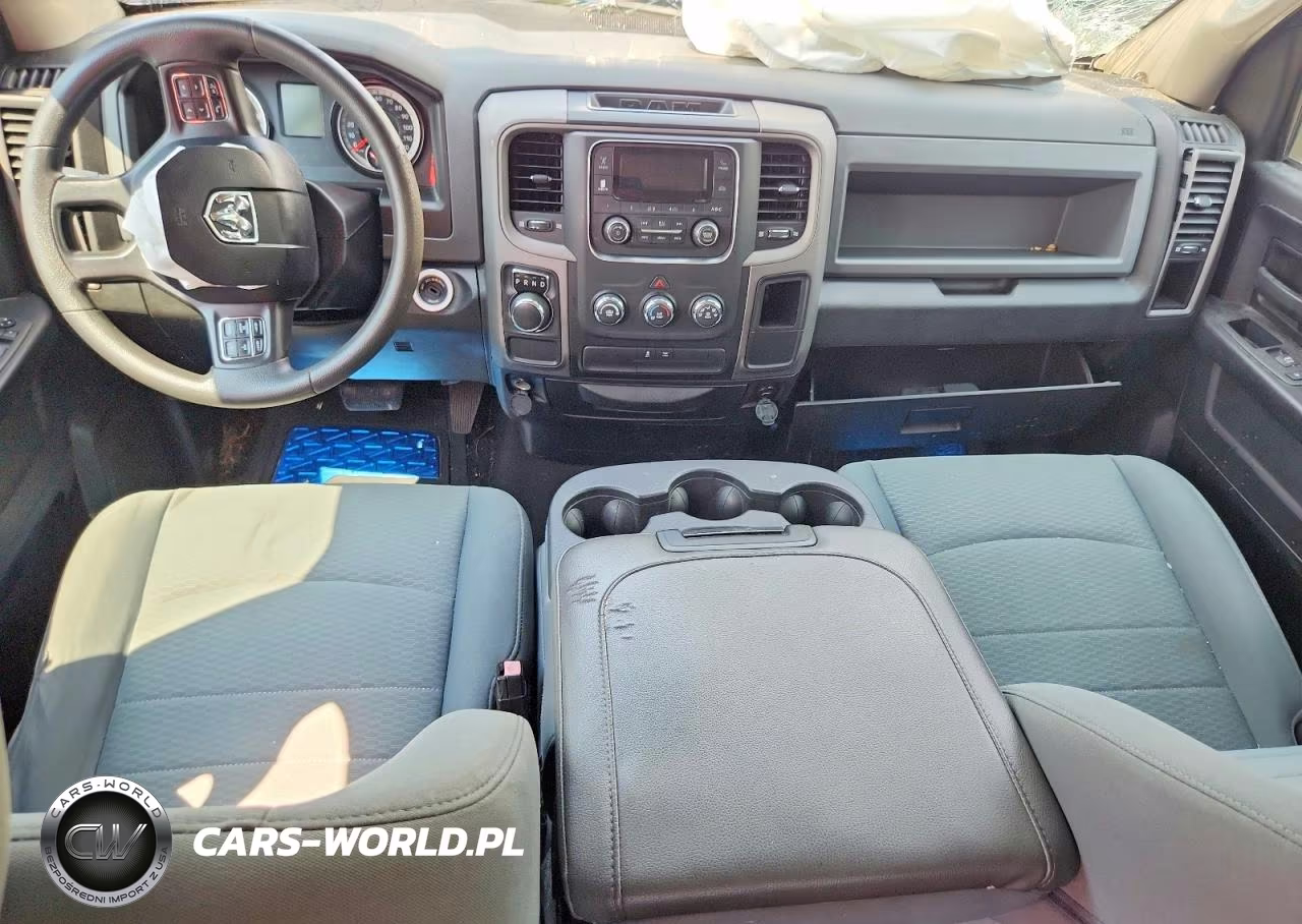 2019 Ram 1500 Classic Tradesman VIN:1C6RR6FG9KS629274 - 9