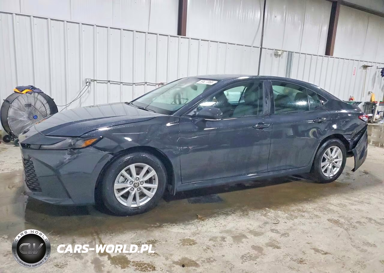 2026 Toyota Camry Le – zdjęcie 1 z 13