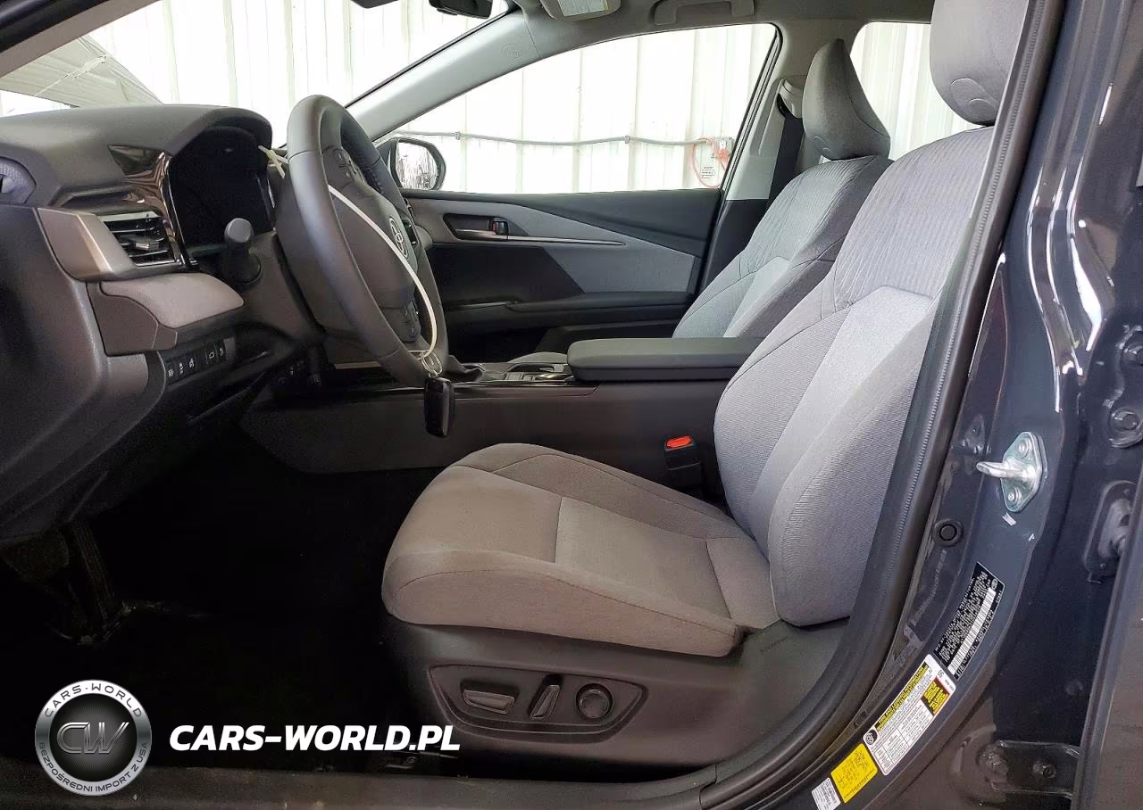 2026 Toyota Camry Le VIN:4T1DBADK3TU548578 - 7