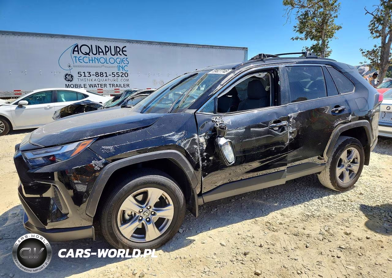 2024 Toyota Rav4 Xle – zdjęcie 1 z 13
