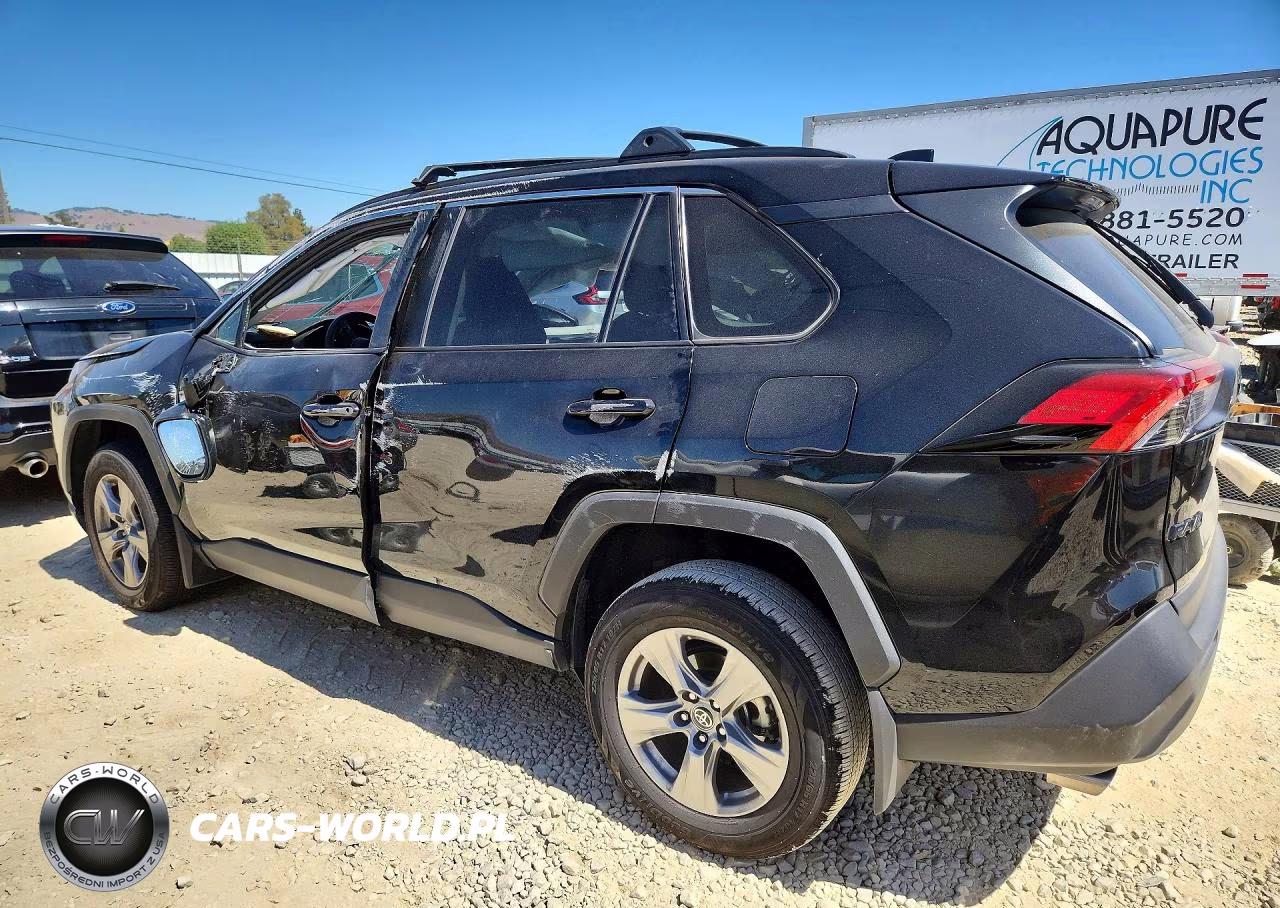 2024 Toyota Rav4 Xle VIN:2T3W1RFV9RC296497 - 2