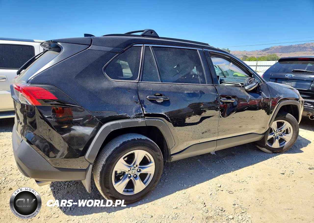 2024 Toyota Rav4 Xle VIN:2T3W1RFV9RC296497 - 3