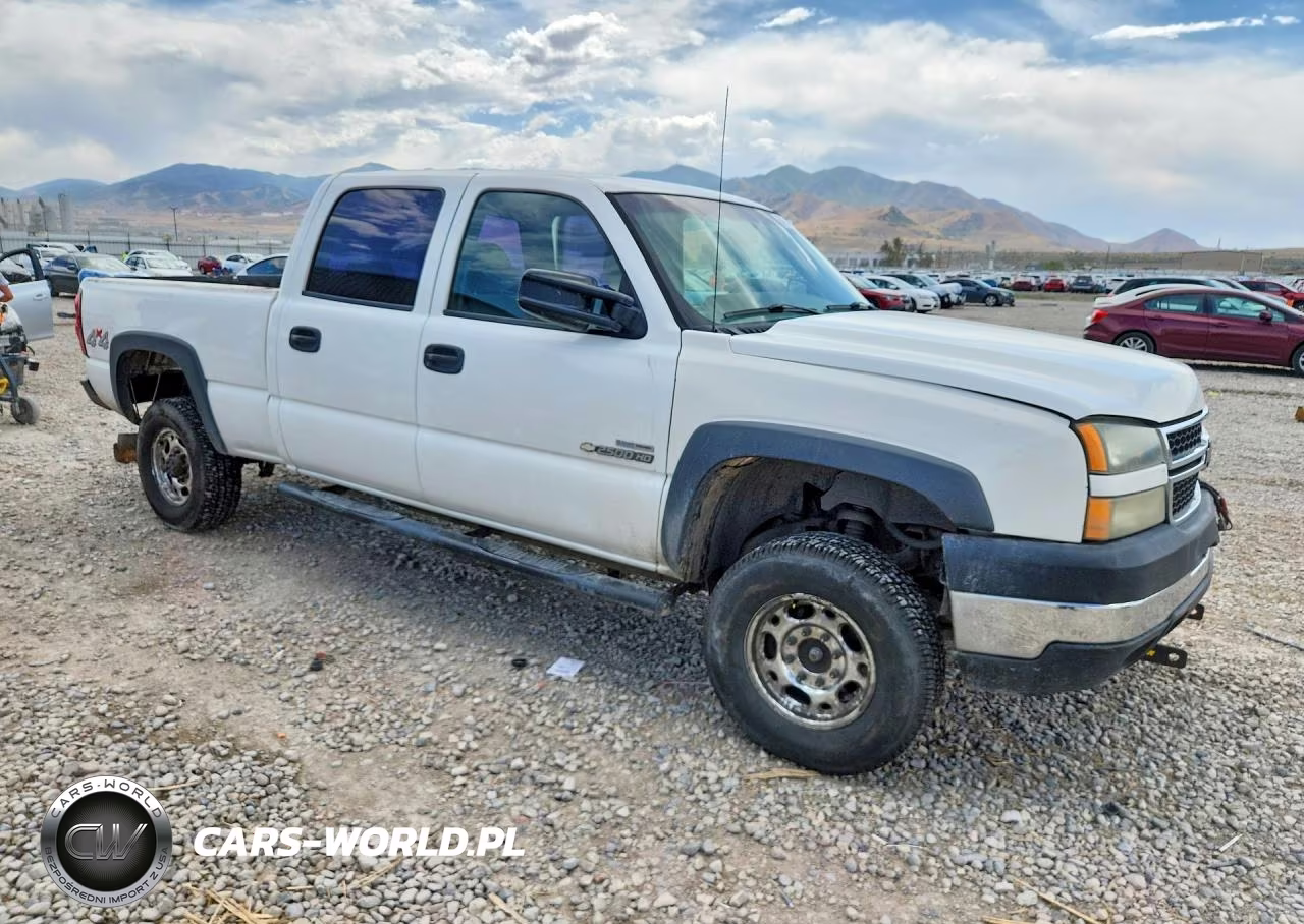 2007 Chevrolet Silverado K2500 Heavy Duty VIN:1GCHK23D07F178022 - 4
