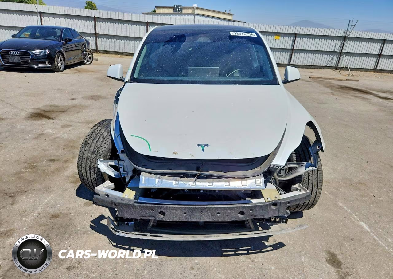 2024 Tesla Model Y VIN:7SAYGAEE5RF041279 - 5