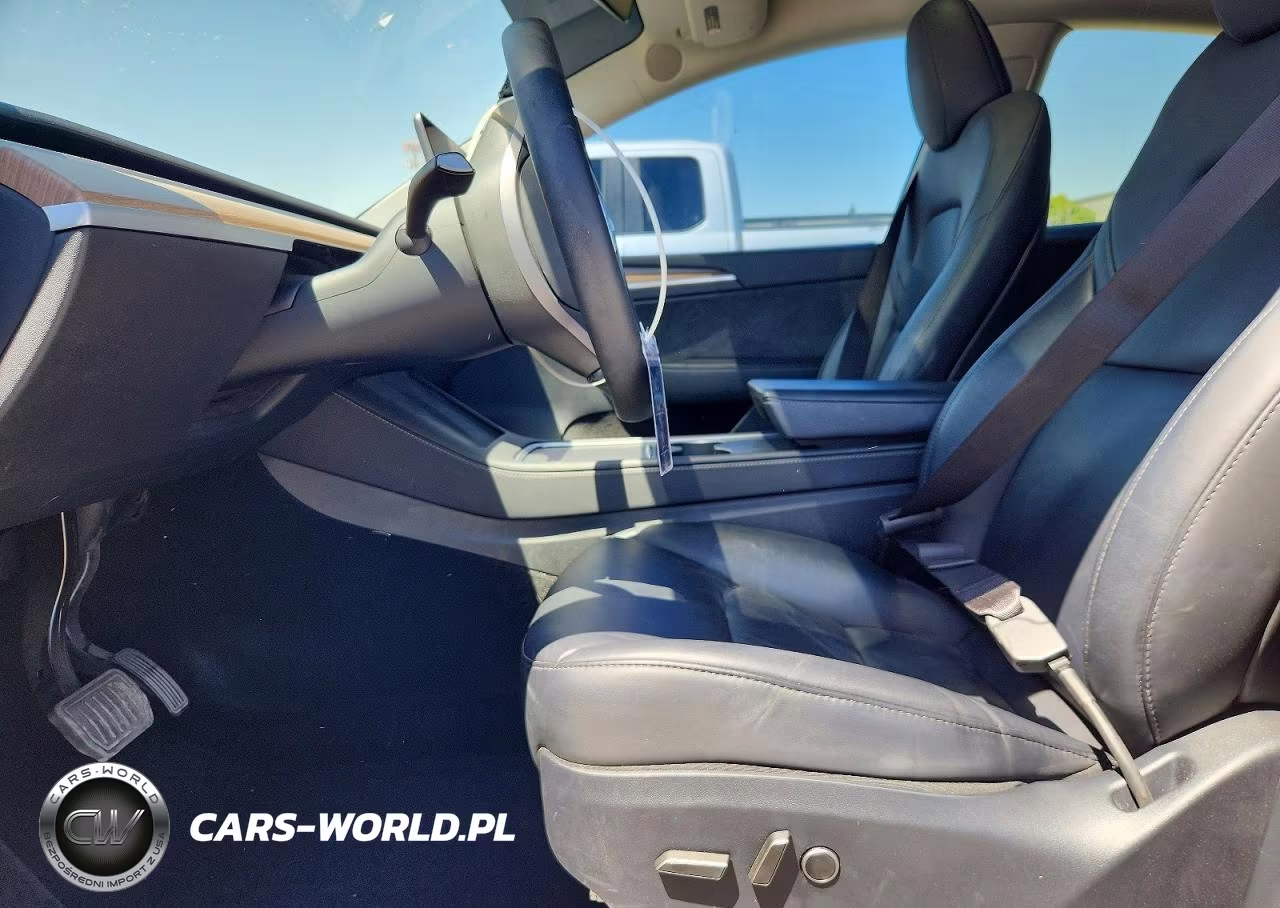 2024 Tesla Model Y VIN:7SAYGAEE5RF041279 - 7