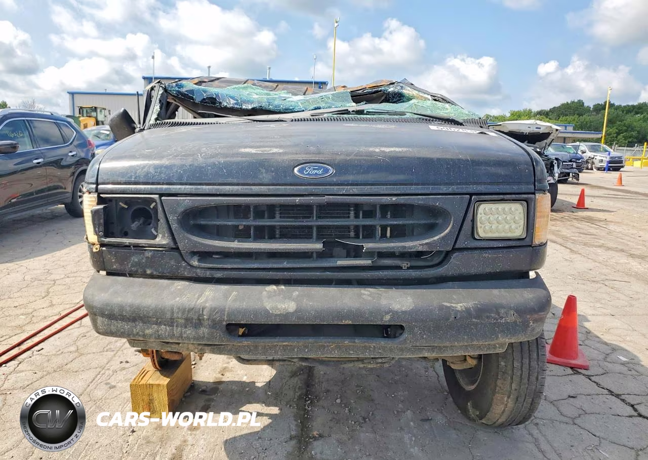 1999 Ford Econoline E350 Super Duty Wagon VIN:1FBSS31L8XHC00914 - 5