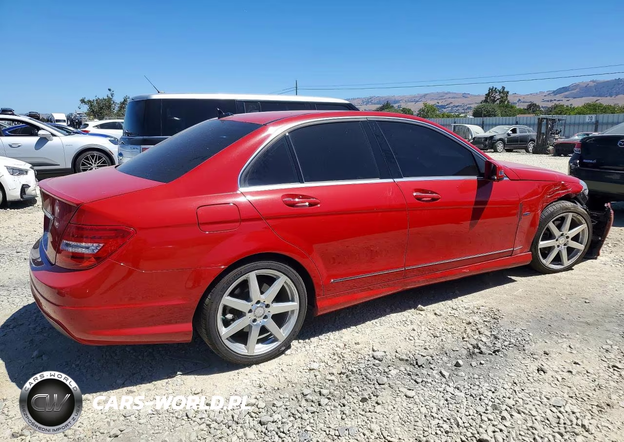 2012 Mercedes-Benz C 250 VIN:WDDGF4HB8CR209986 - 3