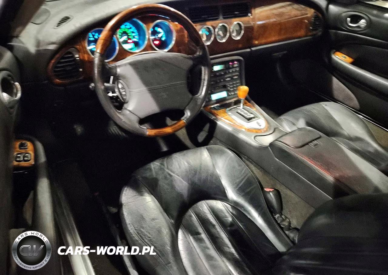 2004 Jaguar Xk8 VIN:SAJDA42C142A37702 - 8