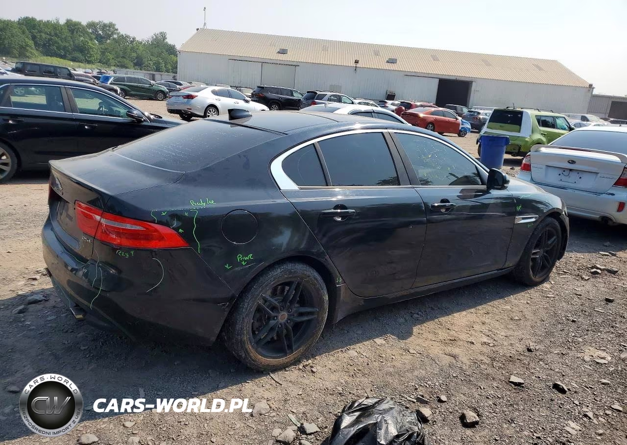 2017 Jaguar Xe VIN:SAJAR4BG7HA960130 - 3