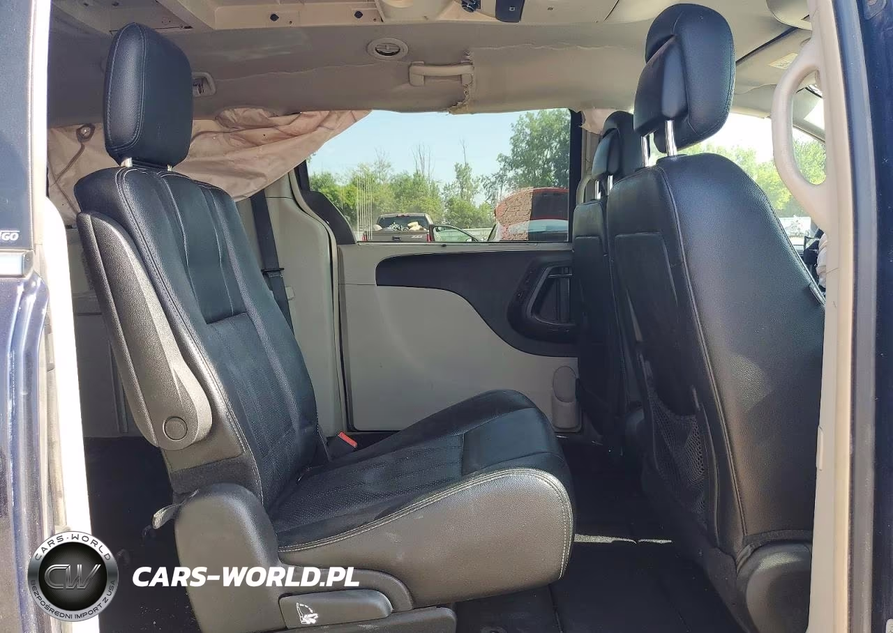2014 Chrysler Town & Country Touring L VIN:2C4RC1CG7ER260857 - 11
