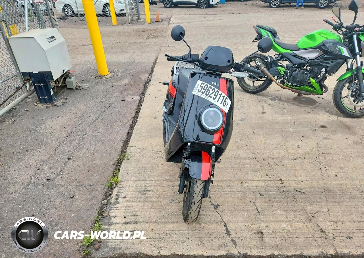 2021 Genuine Scooter Co. Scooter VIN:LANDEZ2Y7M0000006 - 2