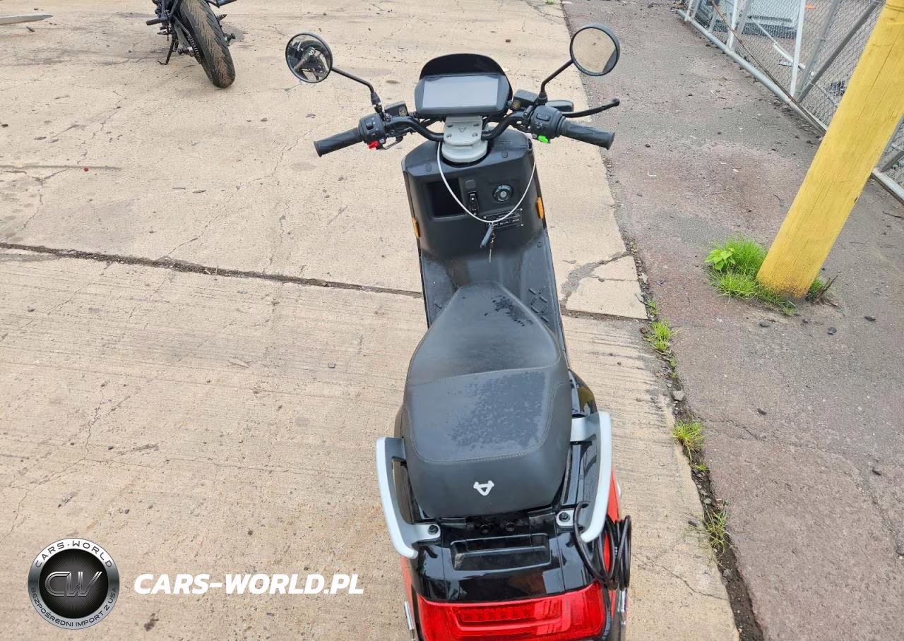 2021 Genuine Scooter Co. Scooter VIN:LANDEZ2Y7M0000006 - 6
