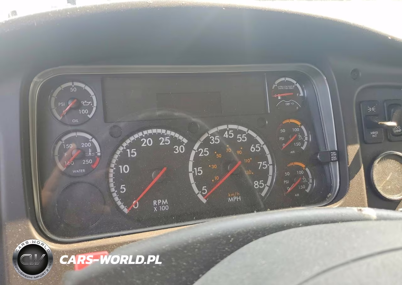 FREIGHTLINER M2 112 MED VIN:3ALHC5DV9MDMX9193 - 9