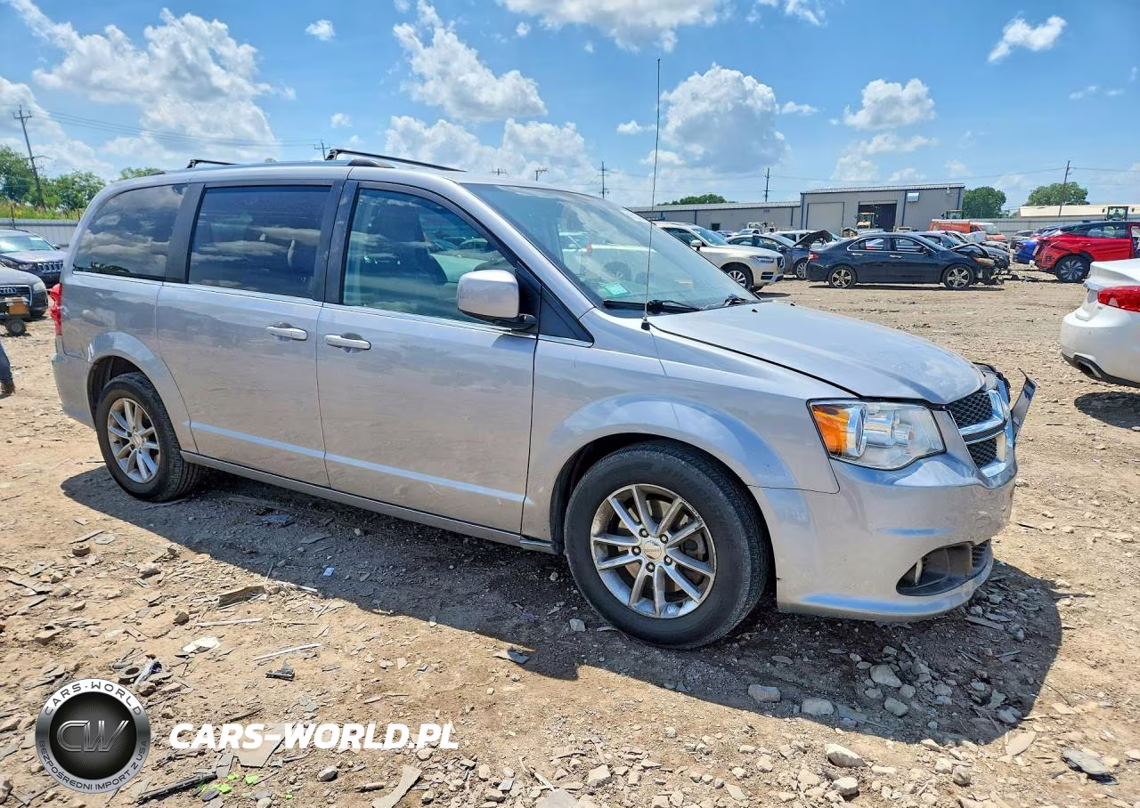 2018 Dodge Grand Caravan Sxt VIN:2C4RDGCG8JR267195 - 4