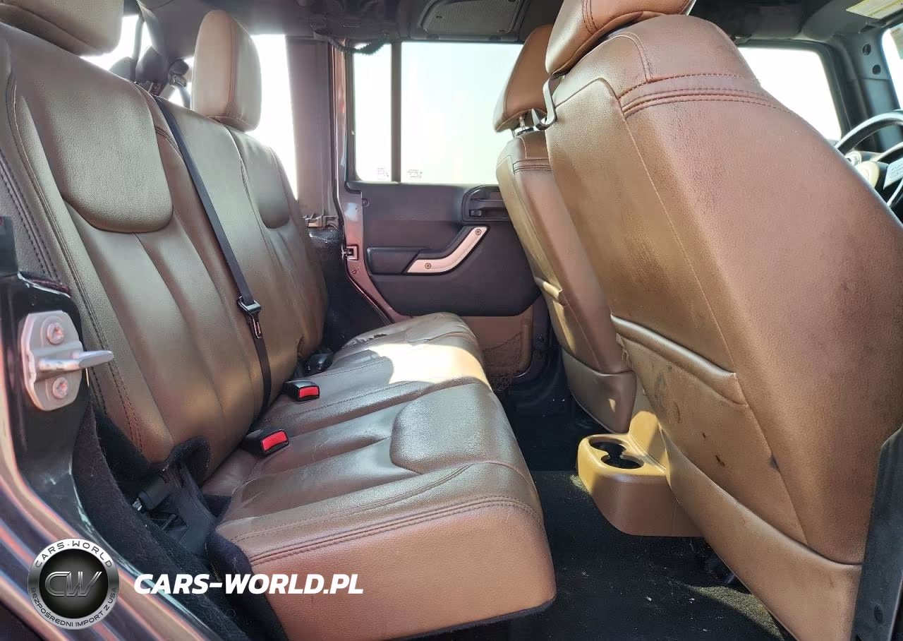 2016 Jeep Wrangler Unlimited Sahara VIN:1C4BJWEG9GL174947 - 10