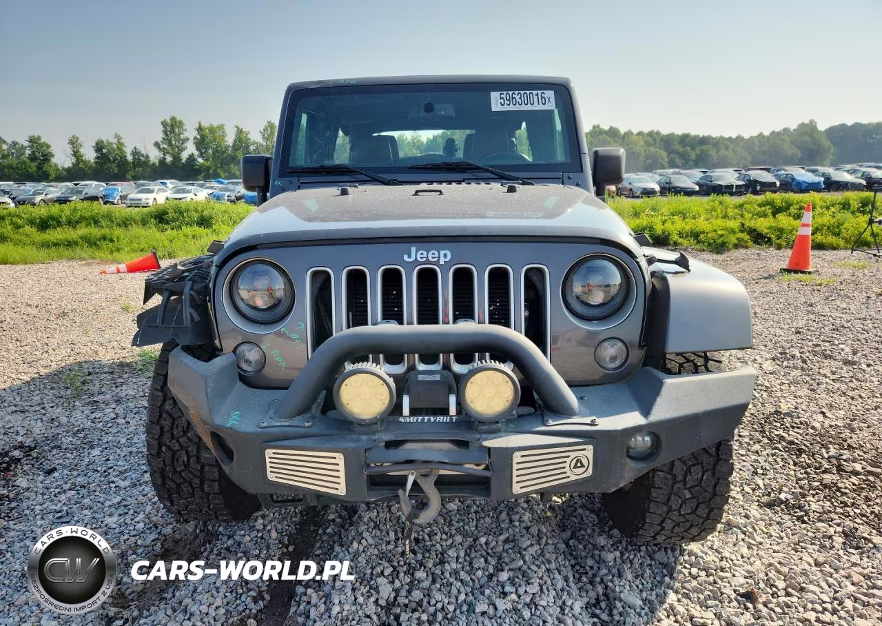2016 Jeep Wrangler Unlimited Sahara VIN:1C4BJWEG9GL174947 - 5