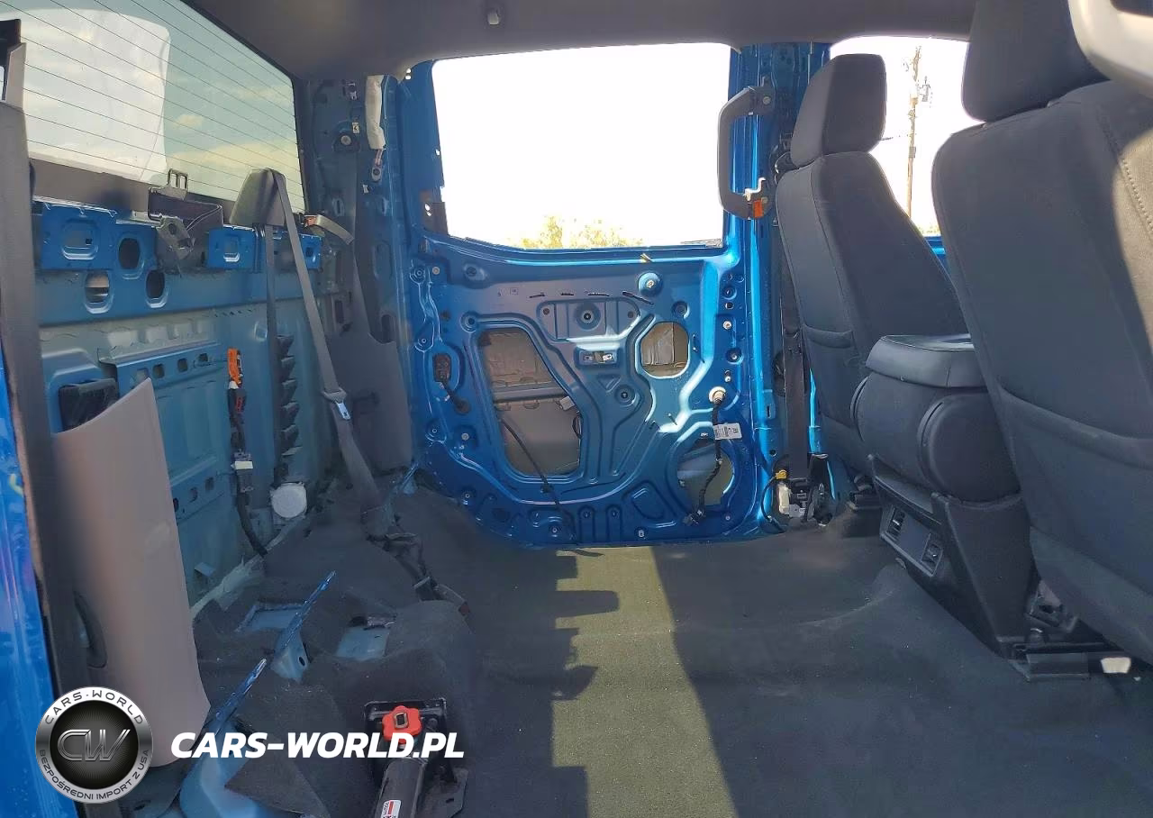 2023 Chevrolet Silverado K1500 Trail Boss Custom VIN:3GCPDCEK8PG118219 - 10