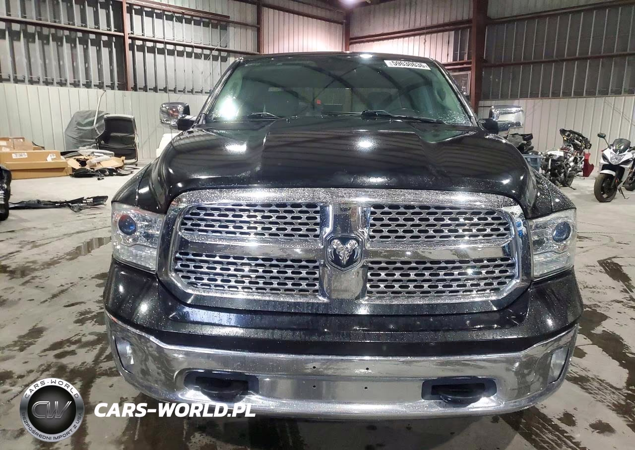 2018 Ram 1500 Laramie VIN:1C6RR7VM2JS293544 - 5