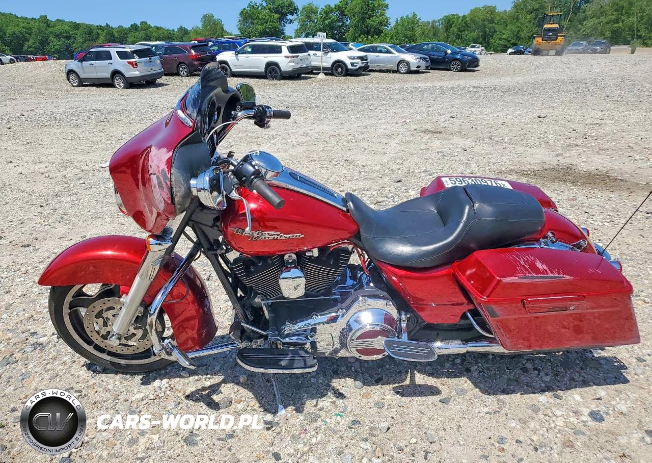 2012 Harley-Davidson Flhx Street Glide VIN:1HD1KBM13CB647738 - 3
