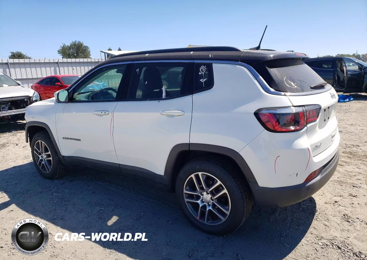 2018 Jeep Compass Latitude VIN:3C4NJDBB4JT142560 - 2