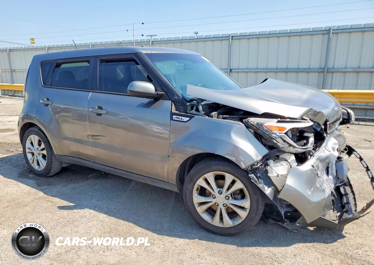 2015 Kia Soul + VIN:KNDJP3A56F7170973 - 4