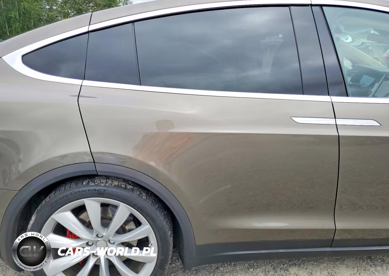 2016 Tesla Model X VIN:5YJXCBE45GF005753 - 11