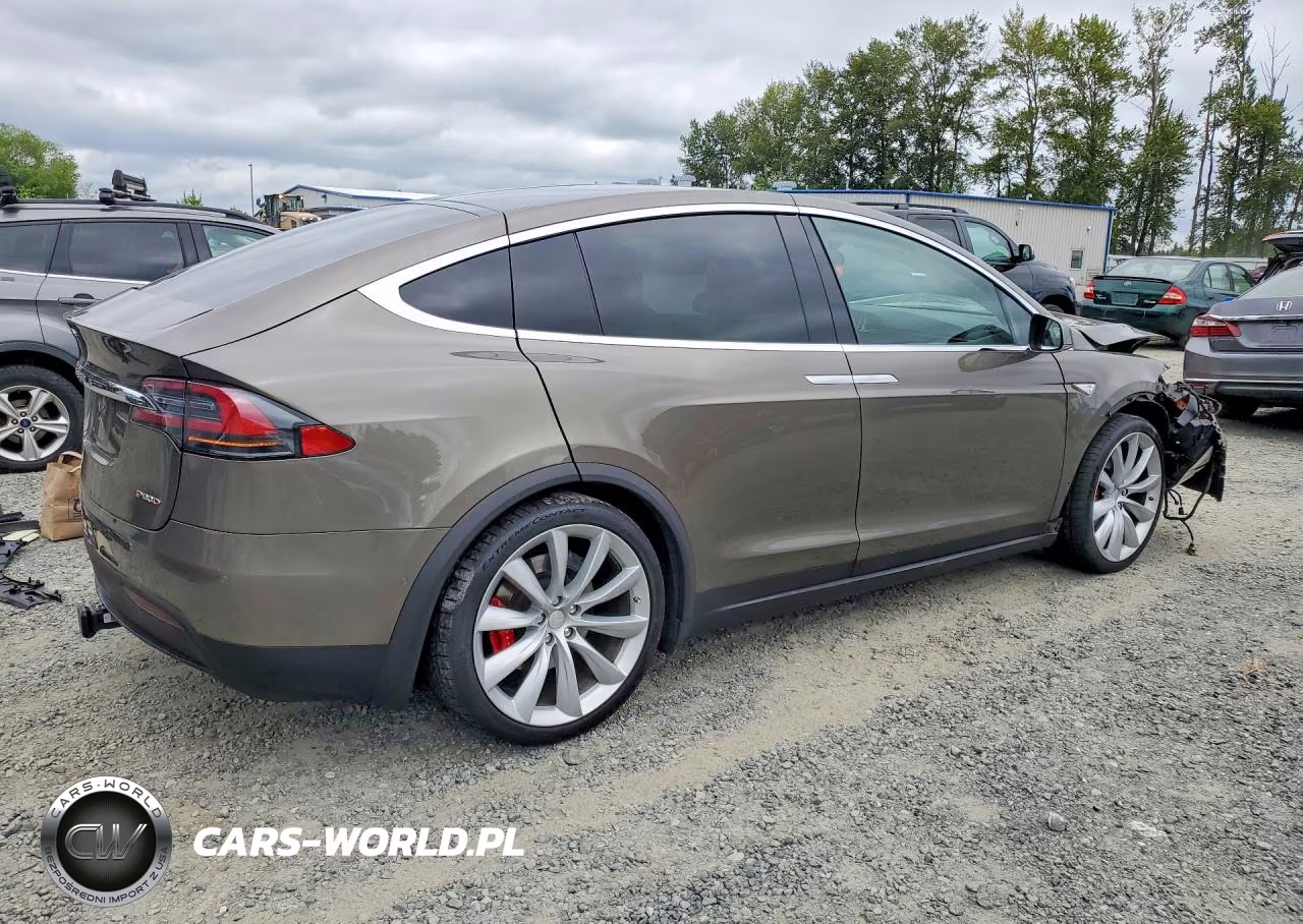 2016 Tesla Model X VIN:5YJXCBE45GF005753 - 3