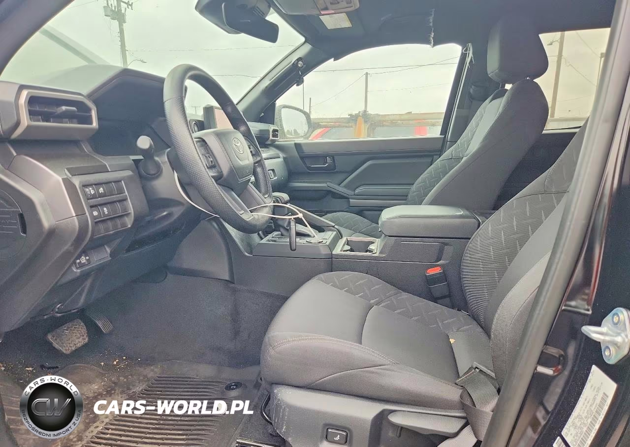 2025 Toyota Tacoma Double Cab VIN:3TMKB5FN3SM050653 - 7