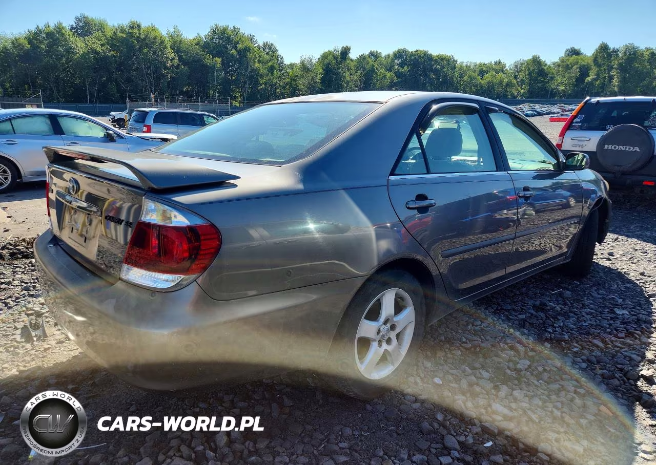 2005 Toyota Camry Se VIN:4T1BE32K45U946494 - 3