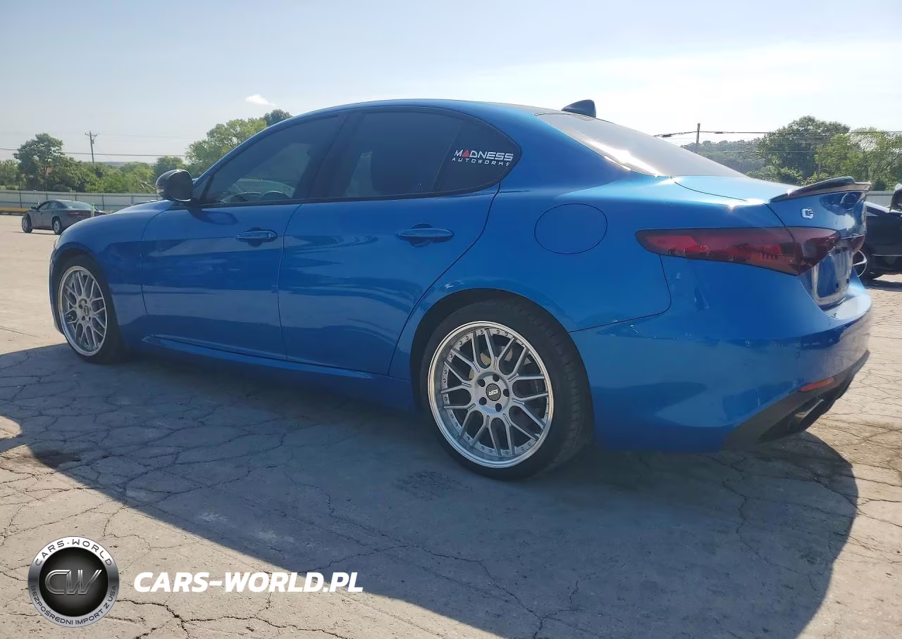 2017 Alfa Romeo Giulia Ti VIN:ZARFAECN8H7560028 - 2