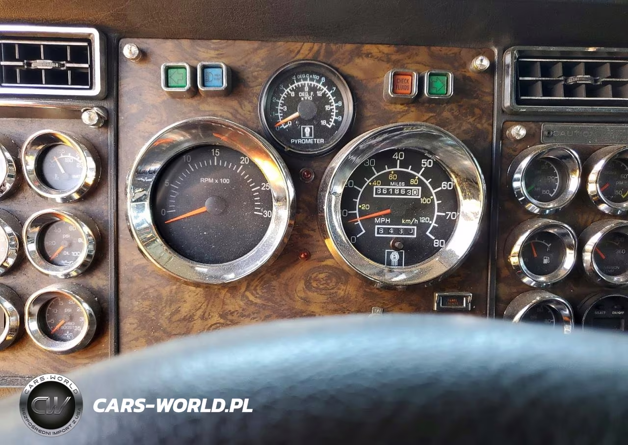 1997 Kenworth Construction W900 VIN:1XKWD29X7VJ745392 - 9