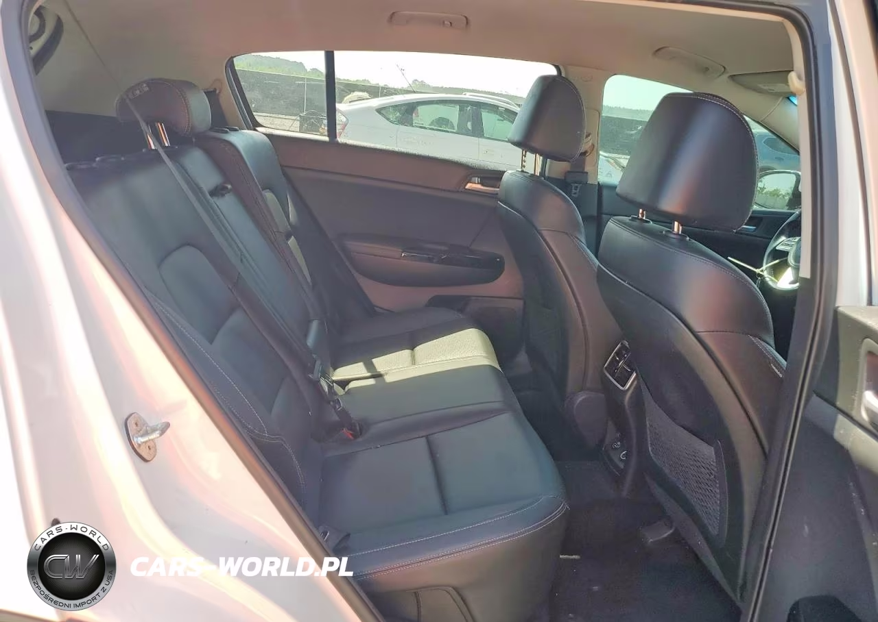 2020 Kia Sportage Ex VIN:KNDPN3AC7L7798227 - 10