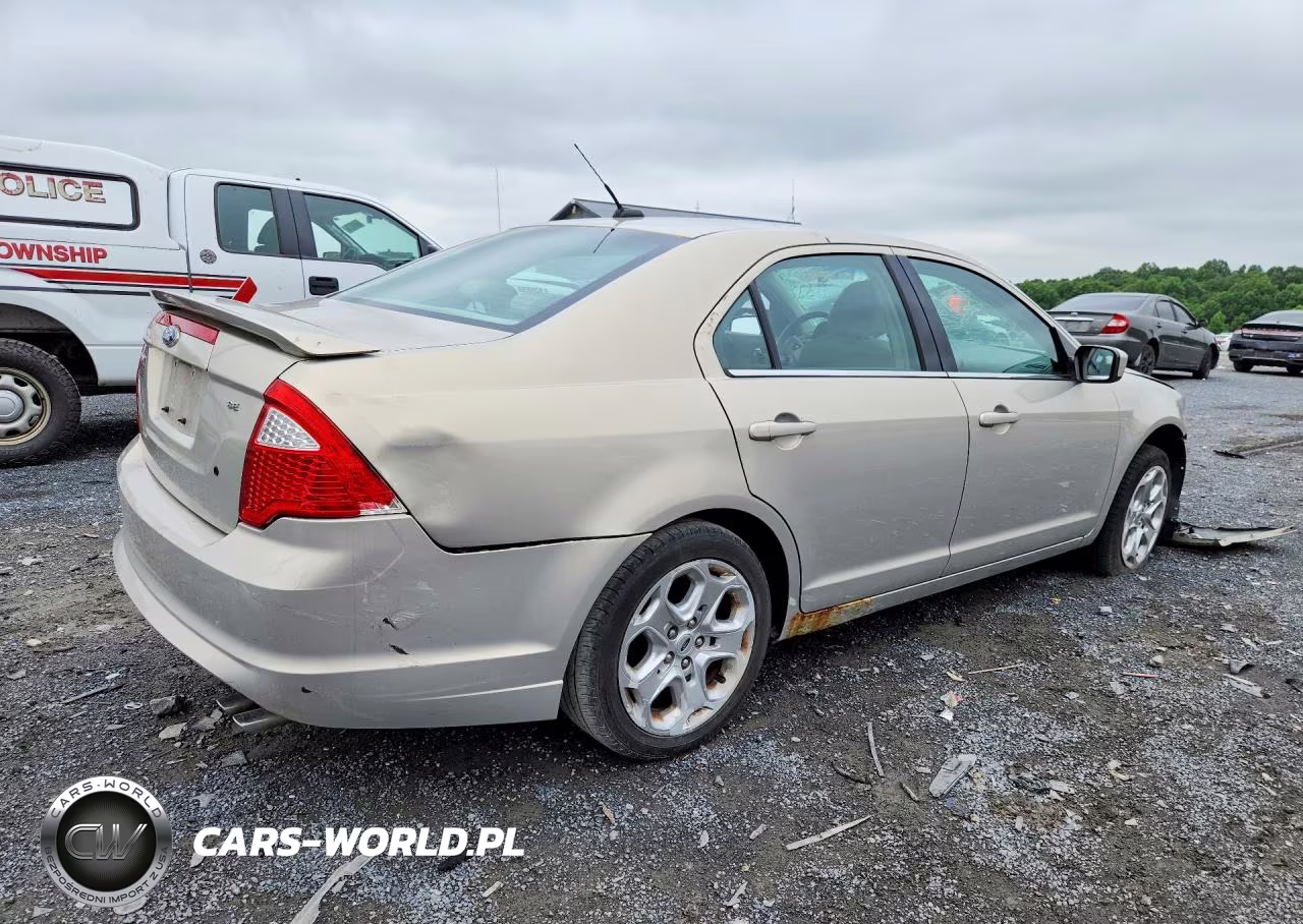 2010 Ford Fusion Se VIN:3FAHP0HA8AR415263 - 3