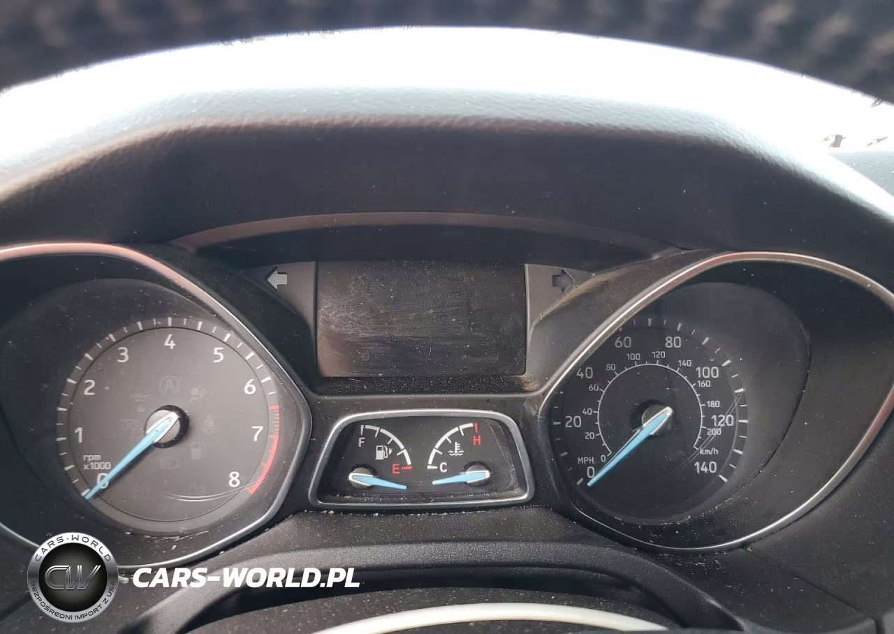 2018 Ford Focus Titanium VIN:1FADP3J28JL324706 - 9