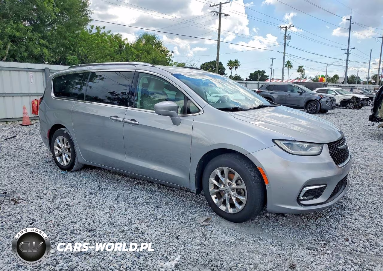 2021 Chrysler Pacifica Touring L VIN:2C4RC1BG7MR521551 - 4