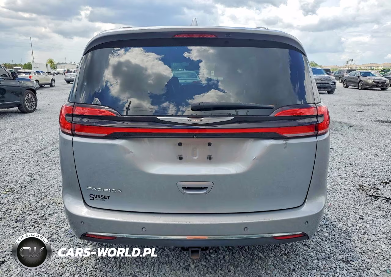 2021 Chrysler Pacifica Touring L VIN:2C4RC1BG7MR521551 - 6