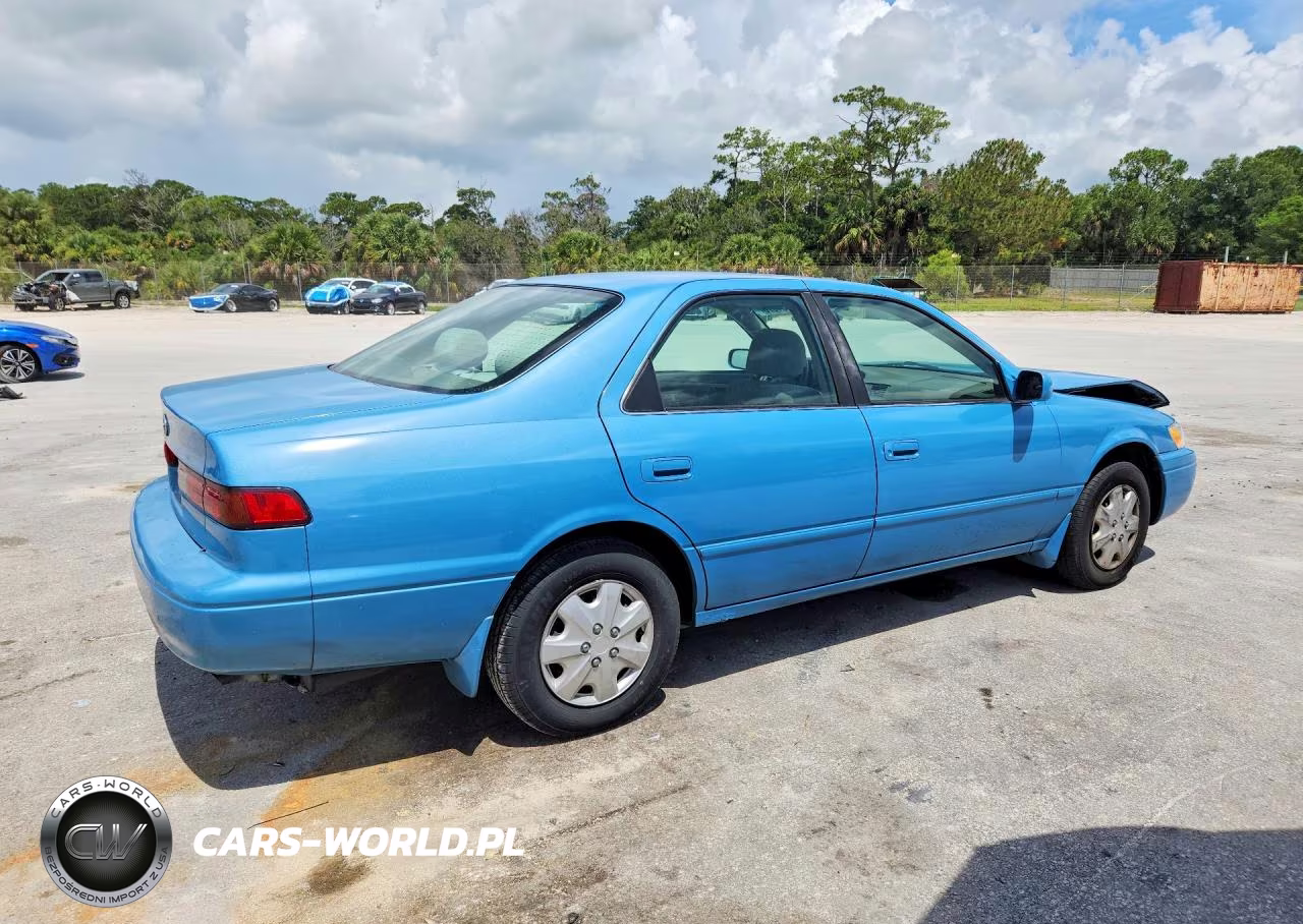 1999 Toyota Camry Le VIN:4T1BG22KXXU598336 - 3