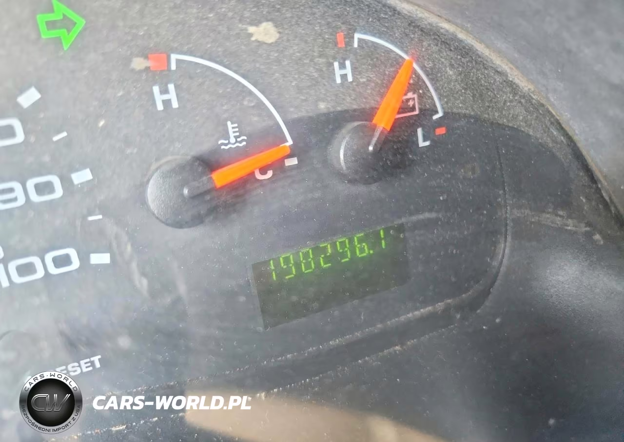 2006 Ford Econoline E250 Van VIN:1FTNE24W96HA18475 - 13