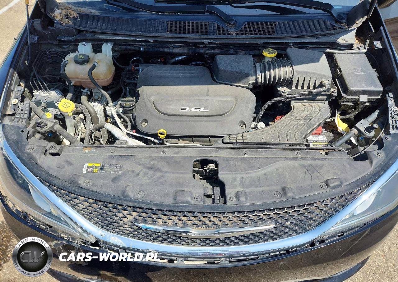 2017 Chrysler Pacifica Touring L VIN:2C4RC1BG7HR705197 - 12