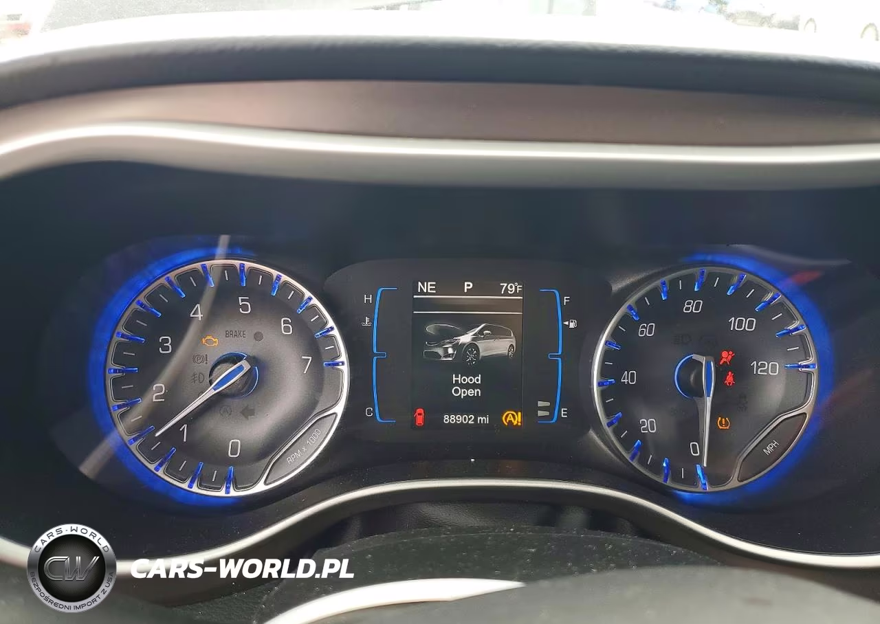 2017 Chrysler Pacifica Touring L VIN:2C4RC1BG7HR705197 - 9