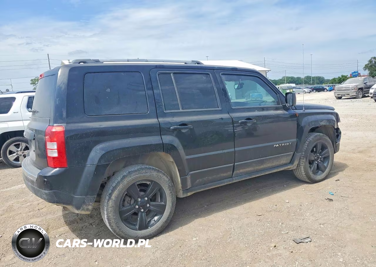 2012 Jeep Patriot Latitude VIN:1C4NJRFBXCD692250 - 3