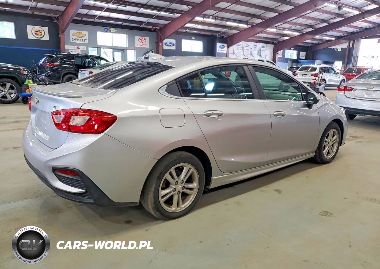 2017 Chevrolet Cruze Lt VIN:1G1BE5SM0H7191678 - 3