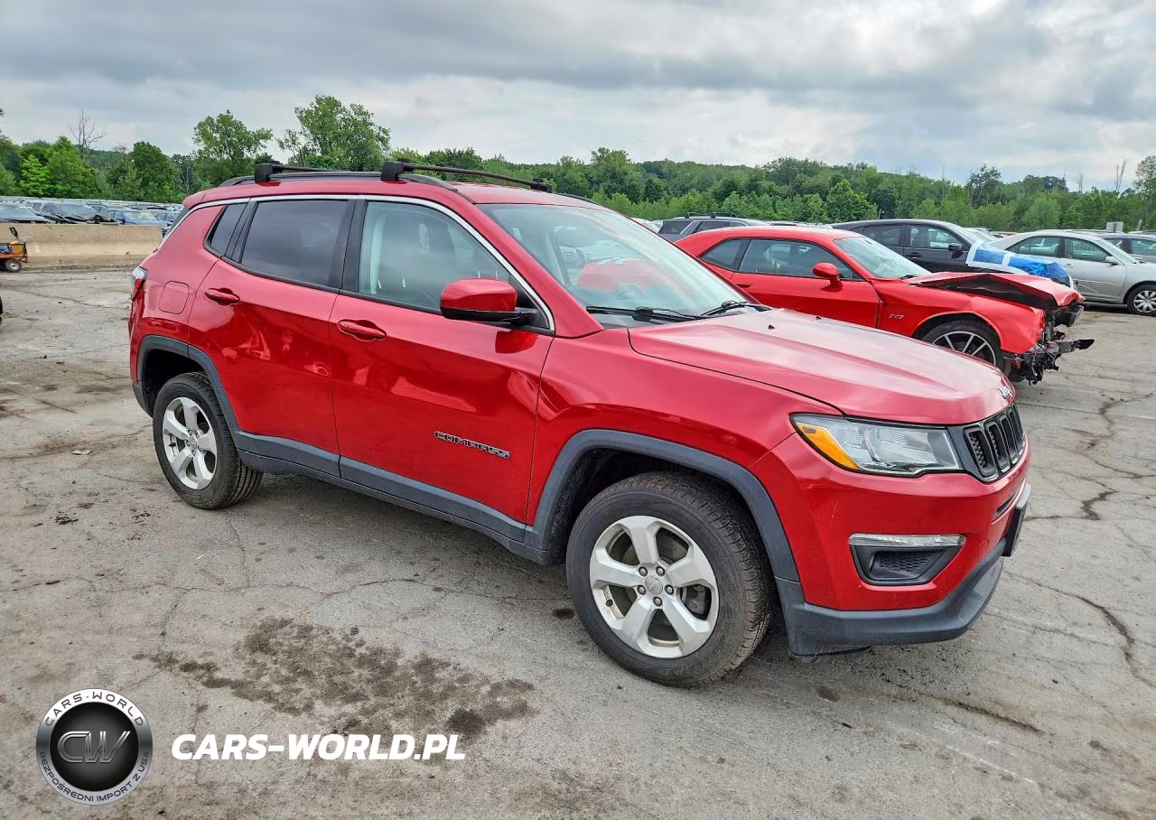 2019 Jeep Compass Latitude VIN:3C4NJDBB5KT655897 - 4