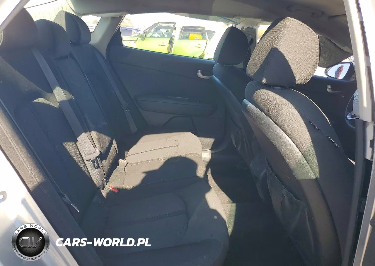 2018 Kia Optima Lx VIN:5XXGT4L38JG188723 - 10
