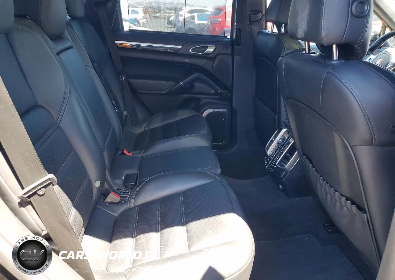 2014 Porsche Cayenne Turbo VIN:WP1AC2A29ELA80717 - 10
