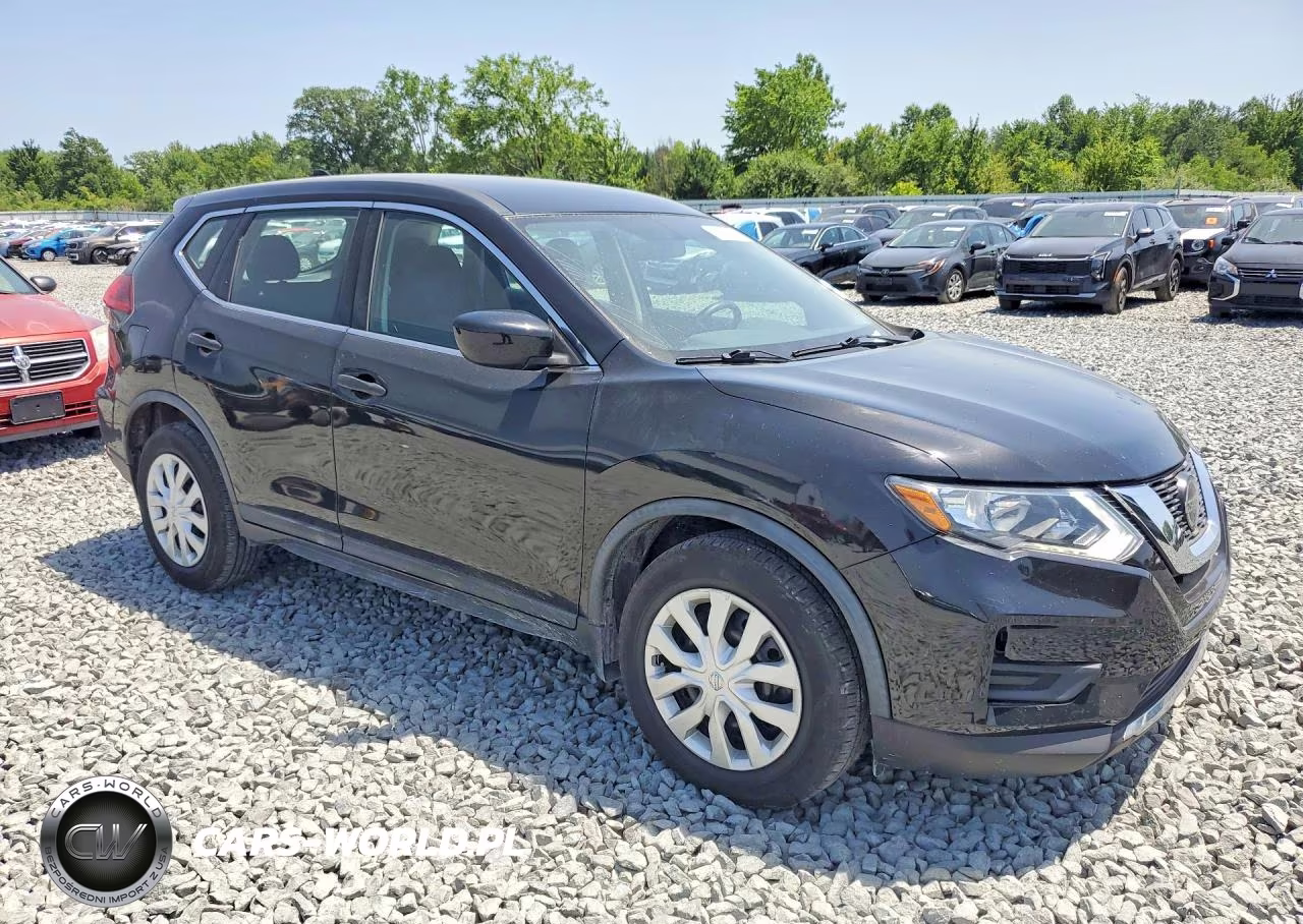 2018 Nissan Rogue S VIN:KNMAT2MT1JP577785 - 4