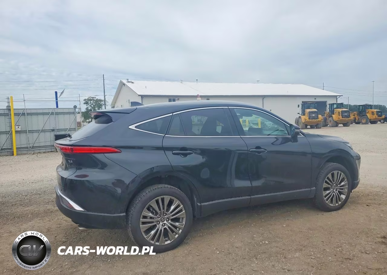 2023 Toyota Venza Xle VIN:JTEAAAAH0PJ125043 - 3