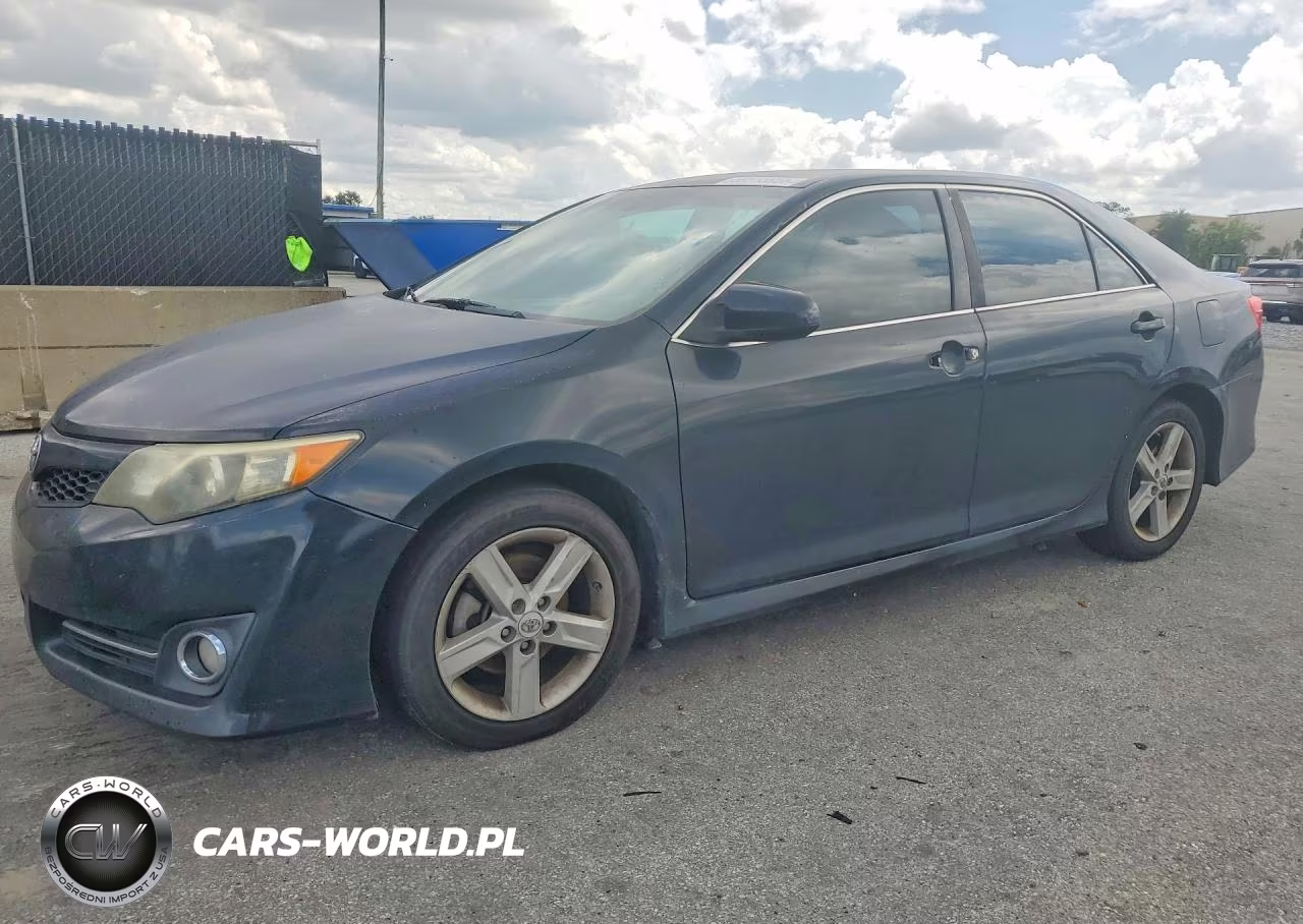 2013 Toyota Camry Se – zdjęcie 1 z 12